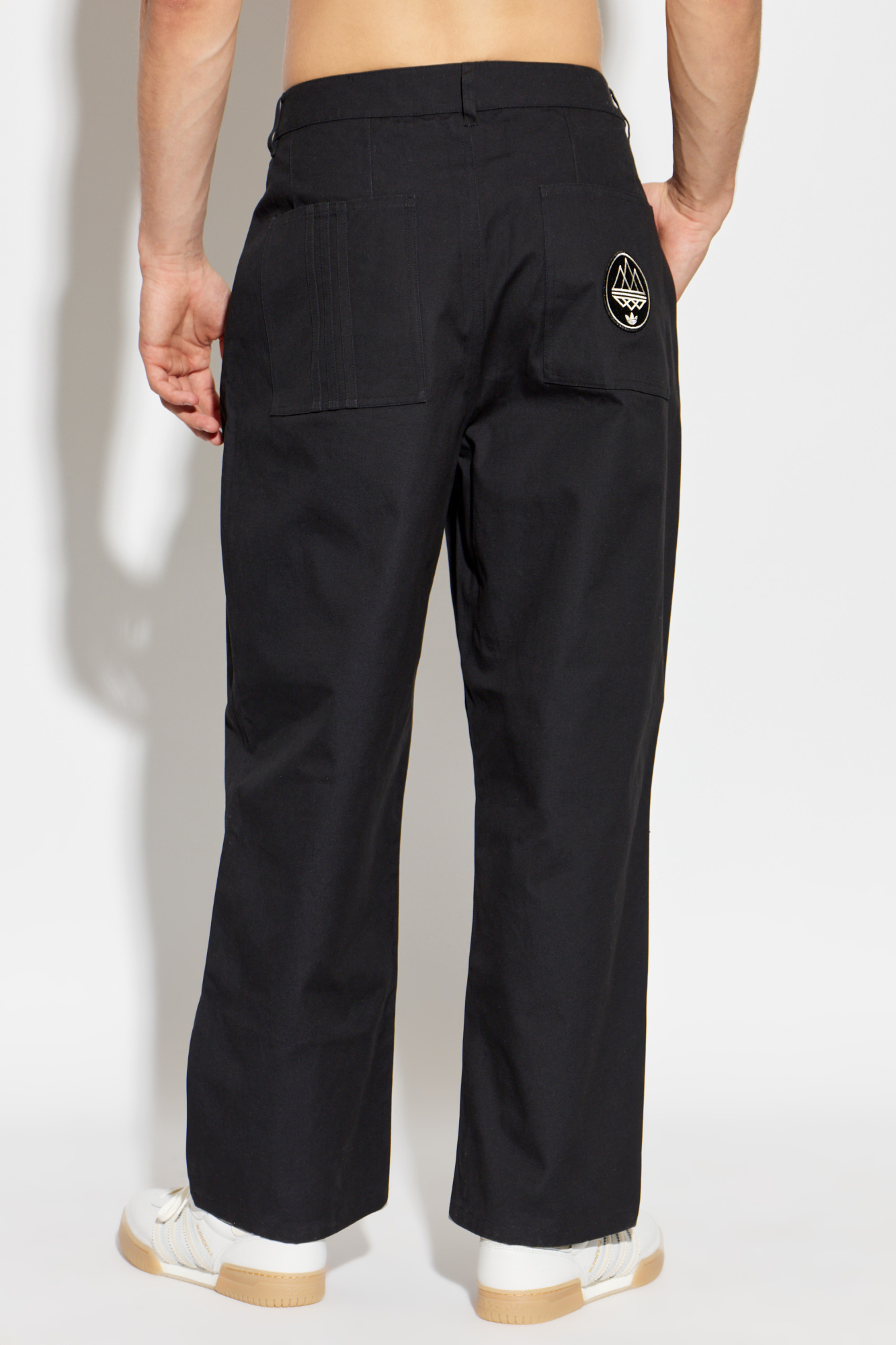 ADIDAS Originals Pants with logo | Men's | Vitkac